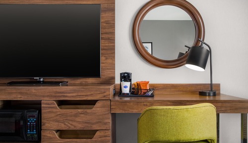 Mini Suite Two Queen Sofabeds