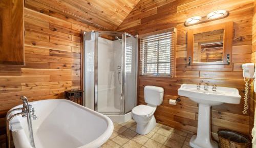 One-Bedroom Bungalow