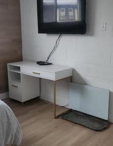 Queen Room with Kitchenette - Non Smoking