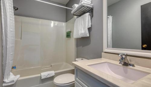 Double Queen Bed Room 