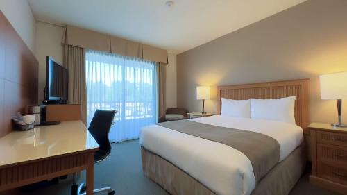 Coast Comfort Room, One Queen Bed