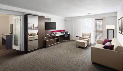 Club Jacuzzi Suite, Club lounge access, 2 Bedroom Suite