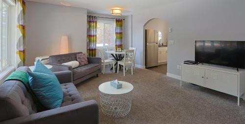 Standard Double Suite