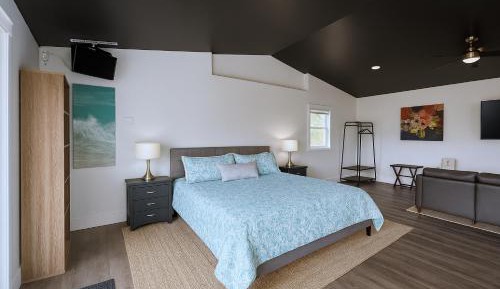 Studio Apartment with King Bed