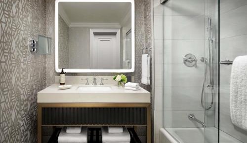Deluxe Room with Two Queen Beds