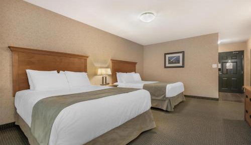 Queen Room with Two Queen Beds - Non-Smoking