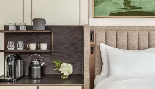Deluxe King Room - Mount Temple Wing - Mobility Access