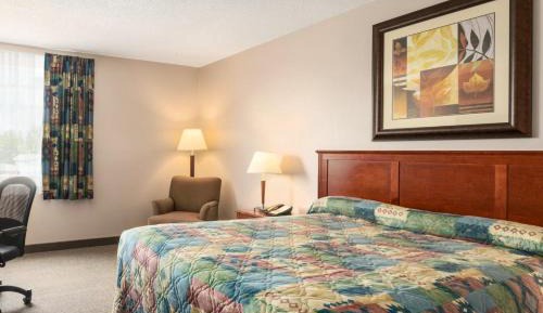 Single Room with Private Bathroom