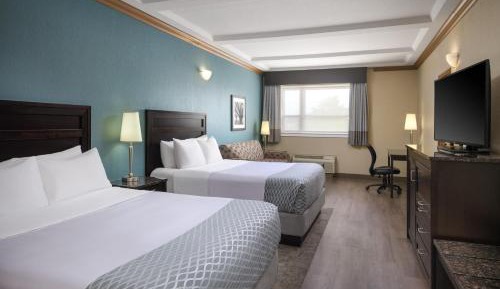 Queen Room with Two Queen Beds and Sofa Bed