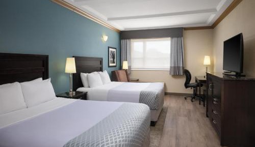 Queen Room with Two Queen Beds - Pet Friendly/Non-Smoking