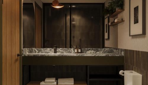 Deluxe King Suite