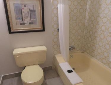Standard 1 Queen with Kitchenette (Pet Friendly)