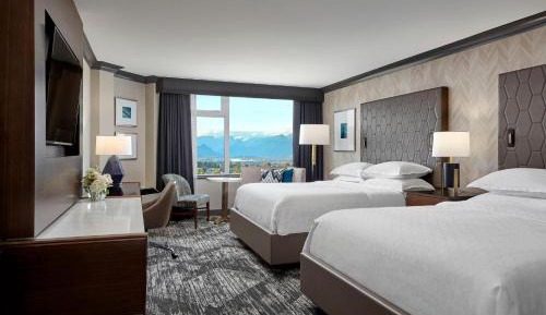 Club Queen Room with Two Queen Beds - Lounge Access
