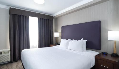 Standard Suite, 1 King Bed, Kitchenette