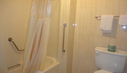 Queen Room - Disability Access - Non-Smoking