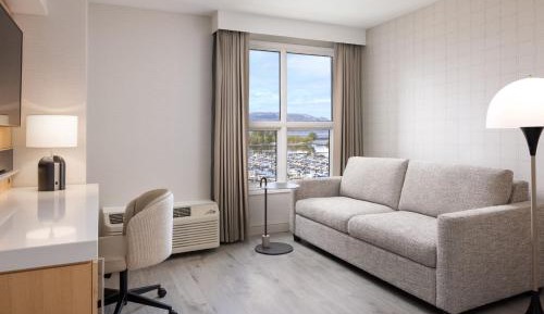 Deluxe, Guest room, 1 King, Sofa bed, Lake view
