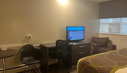 King Room with Kitchenette - Pet-Friendly/Non-Smoking