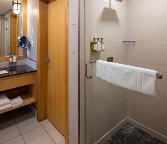 Brentwood One-Bedroom Suite