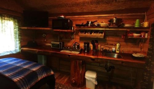 Budget Double Room - Hunter's Cabin