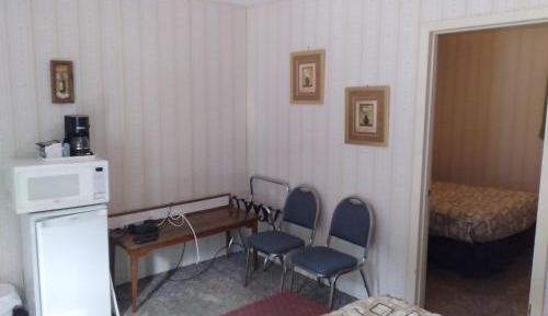 Standard Family Room - Pet-Friendly