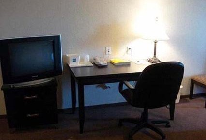 Queen Room - Non-Smoking