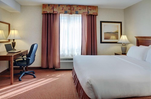 Grimshaw Hotel | Coast Grimshaw Hotel & Suites