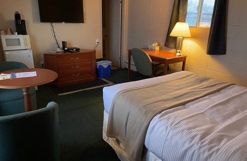 Drayton Valley Hotel | Matador Motel