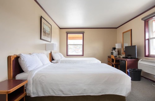 Creston Hotel | Creston Hotel