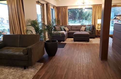 Gorge -Tillicum Area Hotel | Robin Hood Inn & Suites