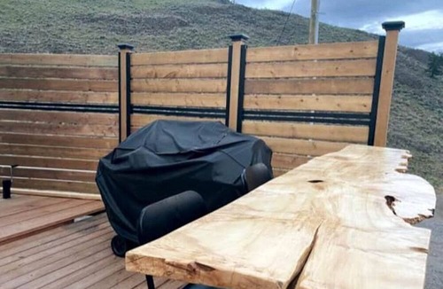 Okanagan-Similkameen Cottage | KMountain Okanagan -Tiny home and hot tub on 10 acres of private property