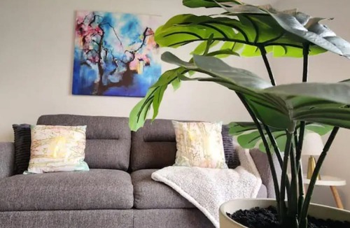 Northwest Calgary Condo | Call It Home