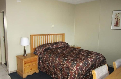 Vernon Hotel | Schell Motel