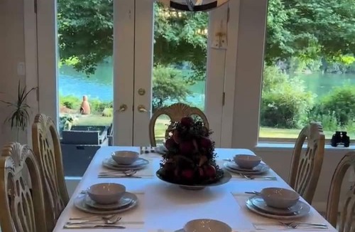 North Oyster House | Luxury ocean dock pool villa
