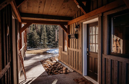 Hinton Bed & Breakfast | RockyMountainView BnB