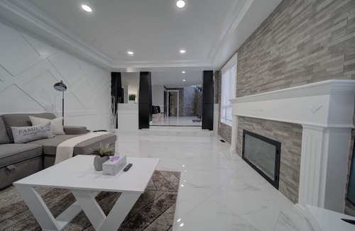 Fleetwood House | 6 bdrm home w pool/hot tub/pool table/bar/kareoke