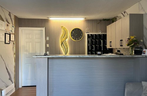 Sicamous Hotel | Paradise Motel