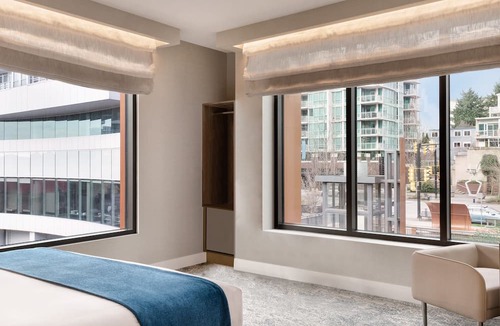 Lower Lonsdale Hotel | Seaside Hotel North Vancouver