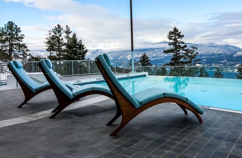 Vernon Hotel | Sparkling Hill Resort and Spa - Adults Only
