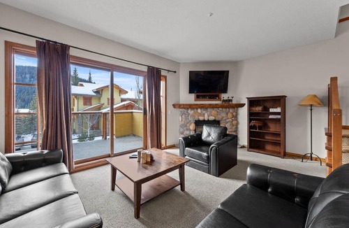 Sun Peaks Condo | Trails Edge #17 By Bear Country