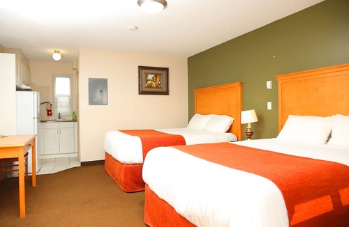 Southwest Edmonton Hotel | Chateau Motel