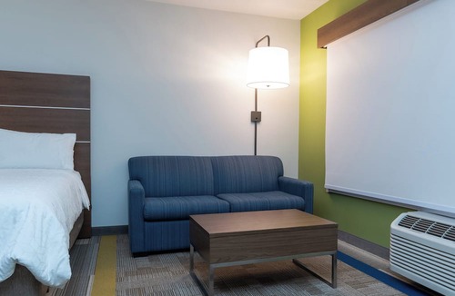 Southwest Edmonton Hotel | Holiday Inn Express & Suites Edmonton SW - Windermere by IHG