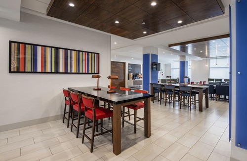 Dilworth Mountain Estates Hotel | Holiday Inn Express & Suites Kelowna - East by IHG