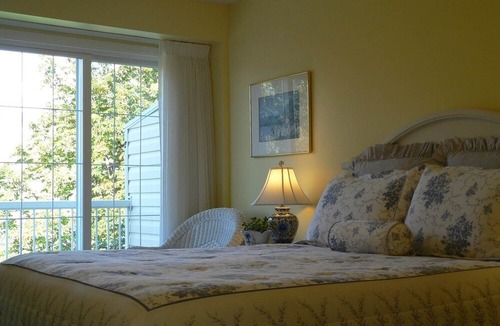 Savona Bed & Breakfast | Lakeside Country Inn