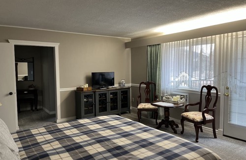 Chase Bed & Breakfast | Sunny Shuswap B&B