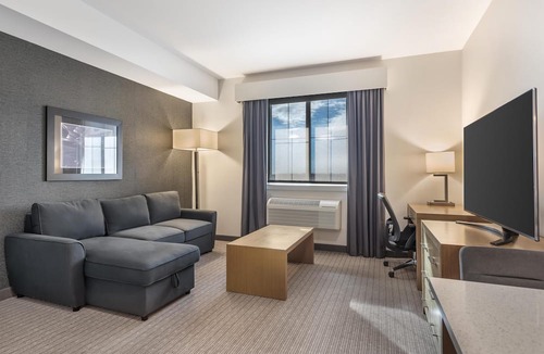 Calgary Hotel | Executive Residency by Best Western Calgary City View North