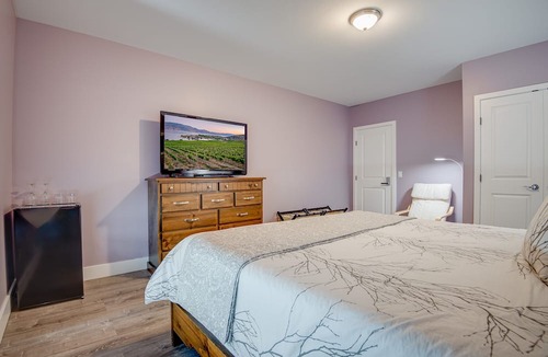 Central Okanagan Bed & Breakfast | Adela's Bed and Breakfast