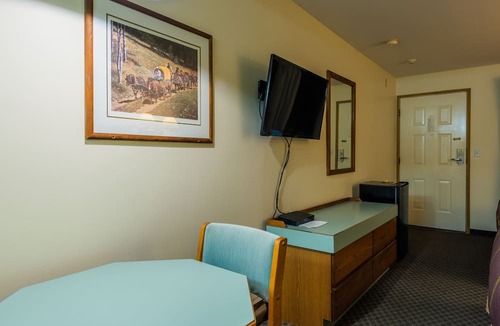 Valleyview Hotel | The Ranchland Inn
