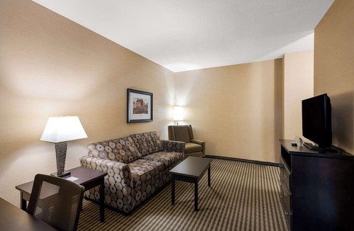 Stony Plain Hotel | Best Western Sunrise Inn & Suites