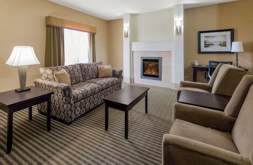 Stony Plain Hotel | Best Western Sunrise Inn & Suites