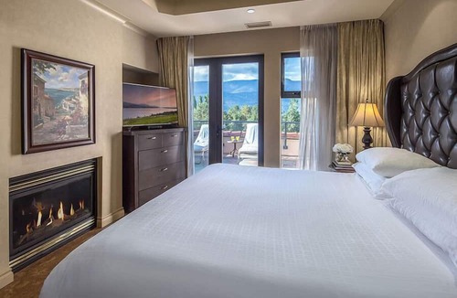 Kelowna Central Business District Hotel | The Royal Kelowna
